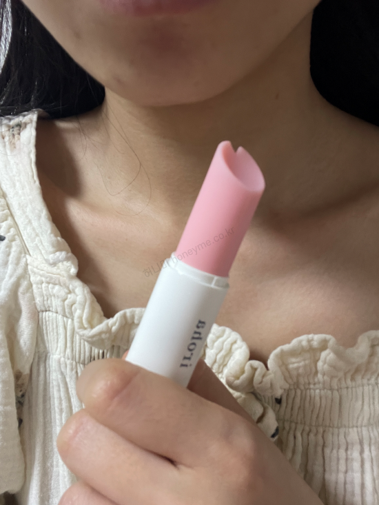 이로하 스틱 화이트 솔직 후기 – 부담 없이 시작하기 좋은 첫 입문템